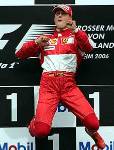 Michael Schumacher celebra su victoria en el GP de